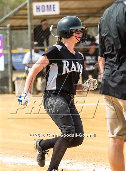 Thumbnail 2 in Roanoke Rapids vs. Havelock photogallery.