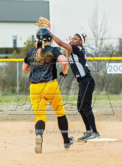 Thumbnail 3 in Roanoke Rapids vs. Havelock photogallery.