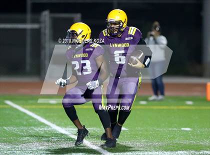 Thumbnail 3 in Warren vs. Lynwood photogallery.