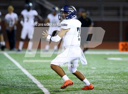 Thumbnail 3 in Warren vs. Lynwood photogallery.