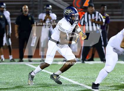 Thumbnail 2 in Warren vs. Lynwood photogallery.
