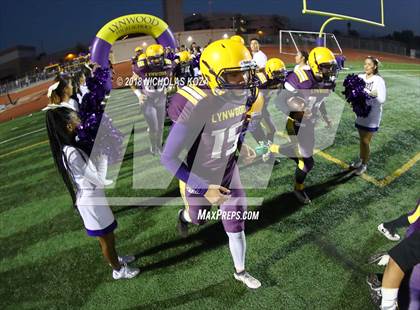 Thumbnail 2 in Warren vs. Lynwood photogallery.