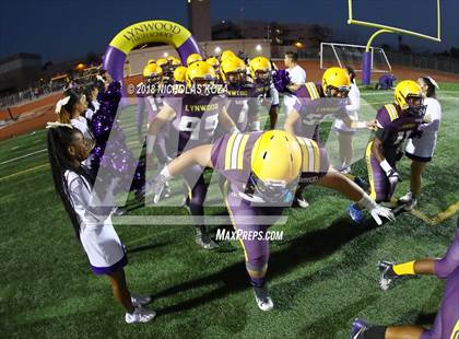 Thumbnail 3 in Warren vs. Lynwood photogallery.