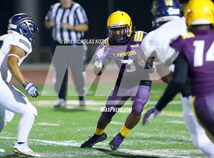 Thumbnail 2 in Warren vs. Lynwood photogallery.