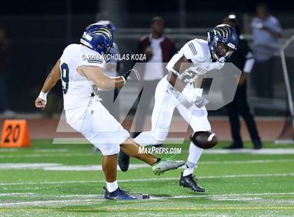 Thumbnail 1 in Warren vs. Lynwood photogallery.