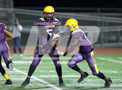 Thumbnail 2 in Warren vs. Lynwood photogallery.