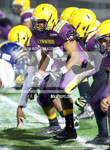 Thumbnail 3 in Warren vs. Lynwood photogallery.