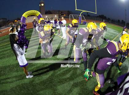 Thumbnail 3 in Warren vs. Lynwood photogallery.