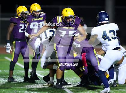 Thumbnail 2 in Warren vs. Lynwood photogallery.