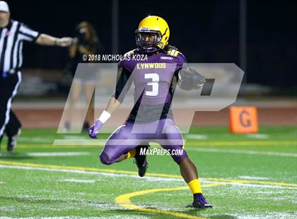 Thumbnail 1 in Warren vs. Lynwood photogallery.