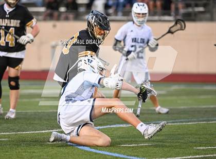 Thumbnail 2 in Arapahoe @ Valor Christian (CHSAA 5A Q-Final) photogallery.
