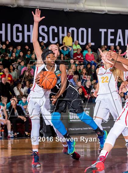 Thumbnail 3 in Seton Catholic vs. Ribault (DICK's National Tournament Semifinals) photogallery.