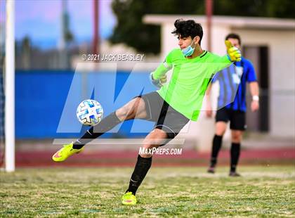 Thumbnail 3 in Mingus @ Mesquite photogallery.