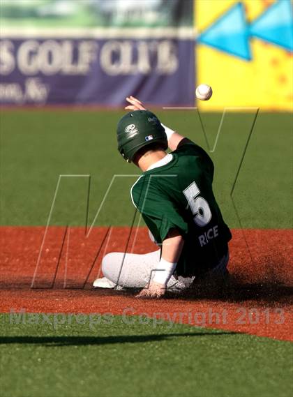 Thumbnail 1 in Newport Central Catholic vs McNicholas photogallery.
