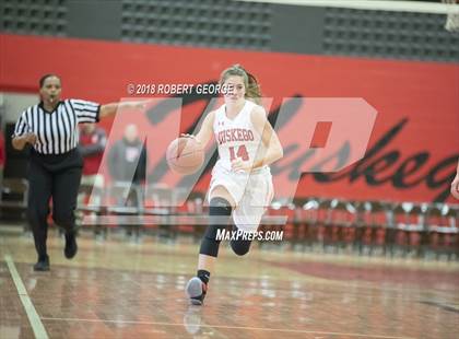 Thumbnail 3 in Arrowhead @ Muskego photogallery.