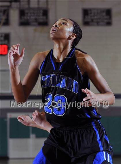 Thumbnail 3 in Windward vs. Bellarmine-Jefferson (CIF SS D4A Playoffs) photogallery.