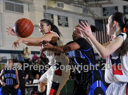 Thumbnail 2 in Windward vs. Bellarmine-Jefferson (CIF SS D4A Playoffs) photogallery.