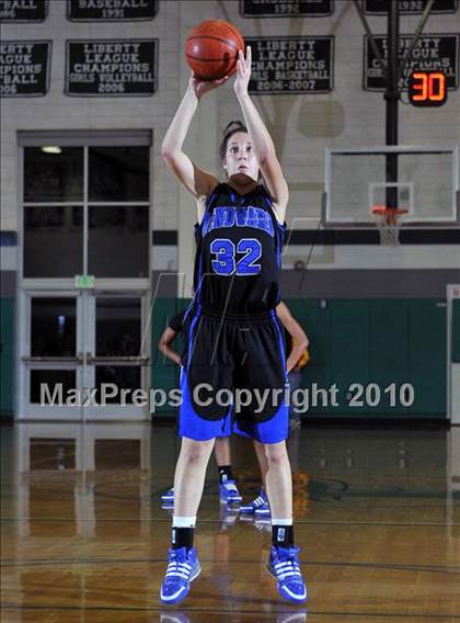 Thumbnail 3 in Windward vs. Bellarmine-Jefferson (CIF SS D4A Playoffs) photogallery.