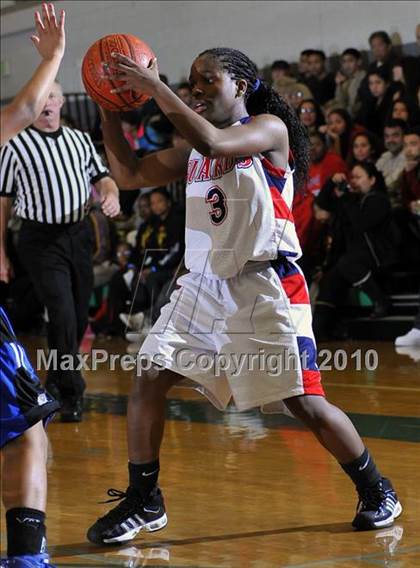Thumbnail 2 in Windward vs. Bellarmine-Jefferson (CIF SS D4A Playoffs) photogallery.