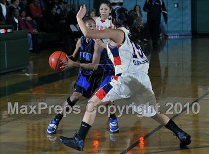 Thumbnail 2 in Windward vs. Bellarmine-Jefferson (CIF SS D4A Playoffs) photogallery.