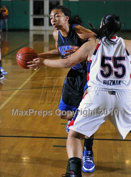 Thumbnail 1 in Windward vs. Bellarmine-Jefferson (CIF SS D4A Playoffs) photogallery.