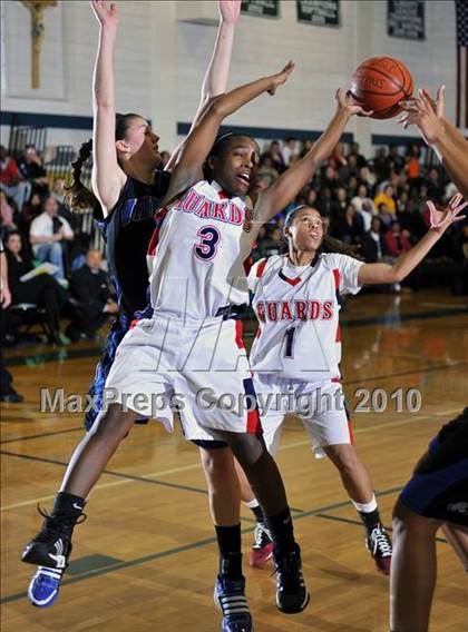 Thumbnail 3 in Windward vs. Bellarmine-Jefferson (CIF SS D4A Playoffs) photogallery.