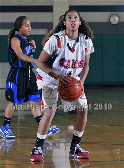 Thumbnail 1 in Windward vs. Bellarmine-Jefferson (CIF SS D4A Playoffs) photogallery.