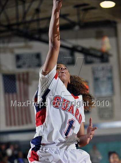 Thumbnail 2 in Windward vs. Bellarmine-Jefferson (CIF SS D4A Playoffs) photogallery.