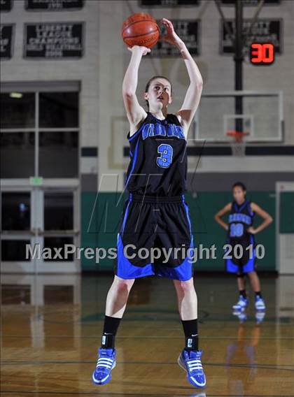 Thumbnail 3 in Windward vs. Bellarmine-Jefferson (CIF SS D4A Playoffs) photogallery.