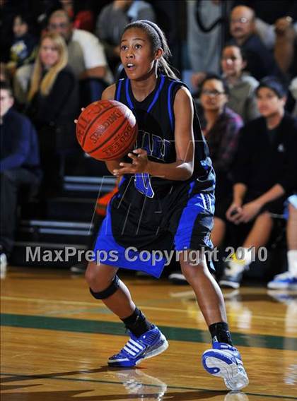 Thumbnail 3 in Windward vs. Bellarmine-Jefferson (CIF SS D4A Playoffs) photogallery.