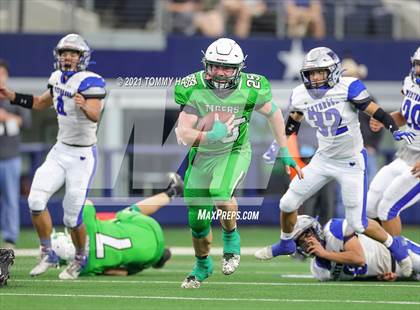 Thumbnail 1 in Westbrook vs. May (UIL State Football 6-Man 1A D1 Finals) photogallery.
