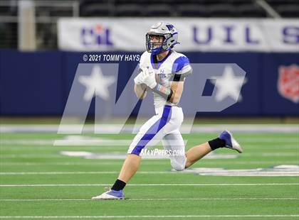 Thumbnail 2 in Westbrook vs. May (UIL State Football 6-Man 1A D1 Finals) photogallery.