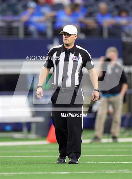 Thumbnail 2 in Westbrook vs. May (UIL State Football 6-Man 1A D1 Finals) photogallery.