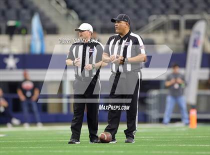 Thumbnail 3 in Westbrook vs. May (UIL State Football 6-Man 1A D1 Finals) photogallery.