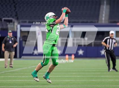 Thumbnail 3 in Westbrook vs. May (UIL State Football 6-Man 1A D1 Finals) photogallery.