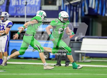 Thumbnail 1 in Westbrook vs. May (UIL State Football 6-Man 1A D1 Finals) photogallery.