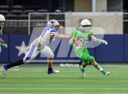 Thumbnail 3 in Westbrook vs. May (UIL State Football 6-Man 1A D1 Finals) photogallery.