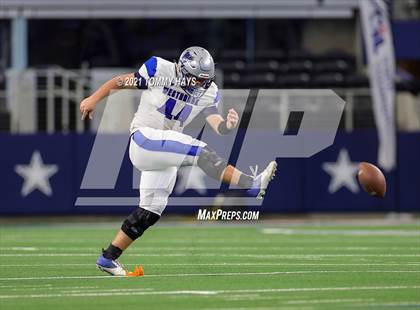 Thumbnail 2 in Westbrook vs. May (UIL State Football 6-Man 1A D1 Finals) photogallery.