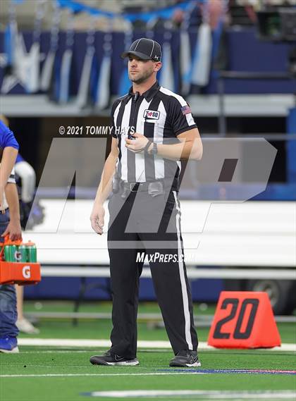 Thumbnail 2 in Westbrook vs. May (UIL State Football 6-Man 1A D1 Finals) photogallery.