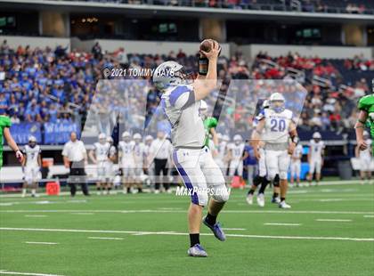 Thumbnail 1 in Westbrook vs. May (UIL State Football 6-Man 1A D1 Finals) photogallery.