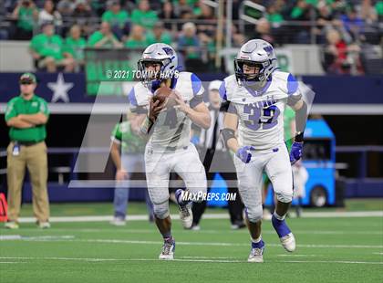 Thumbnail 1 in Westbrook vs. May (UIL State Football 6-Man 1A D1 Finals) photogallery.