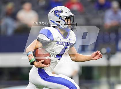 Thumbnail 3 in Westbrook vs. May (UIL State Football 6-Man 1A D1 Finals) photogallery.