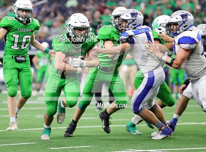 Thumbnail 1 in Westbrook vs. May (UIL State Football 6-Man 1A D1 Finals) photogallery.