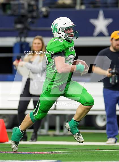 Thumbnail 3 in Westbrook vs. May (UIL State Football 6-Man 1A D1 Finals) photogallery.
