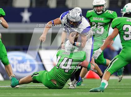Thumbnail 3 in Westbrook vs. May (UIL State Football 6-Man 1A D1 Finals) photogallery.