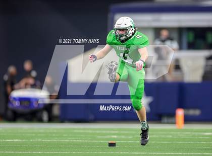 Thumbnail 1 in Westbrook vs. May (UIL State Football 6-Man 1A D1 Finals) photogallery.