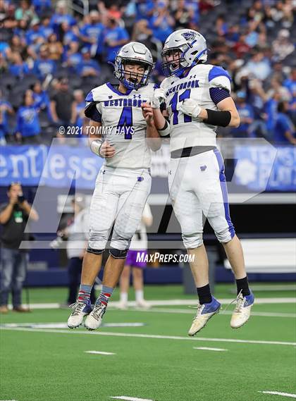 Thumbnail 1 in Westbrook vs. May (UIL State Football 6-Man 1A D1 Finals) photogallery.
