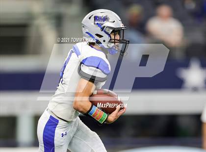 Thumbnail 1 in Westbrook vs. May (UIL State Football 6-Man 1A D1 Finals) photogallery.