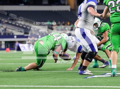 Thumbnail 3 in Westbrook vs. May (UIL State Football 6-Man 1A D1 Finals) photogallery.