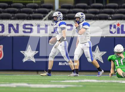 Thumbnail 3 in Westbrook vs. May (UIL State Football 6-Man 1A D1 Finals) photogallery.